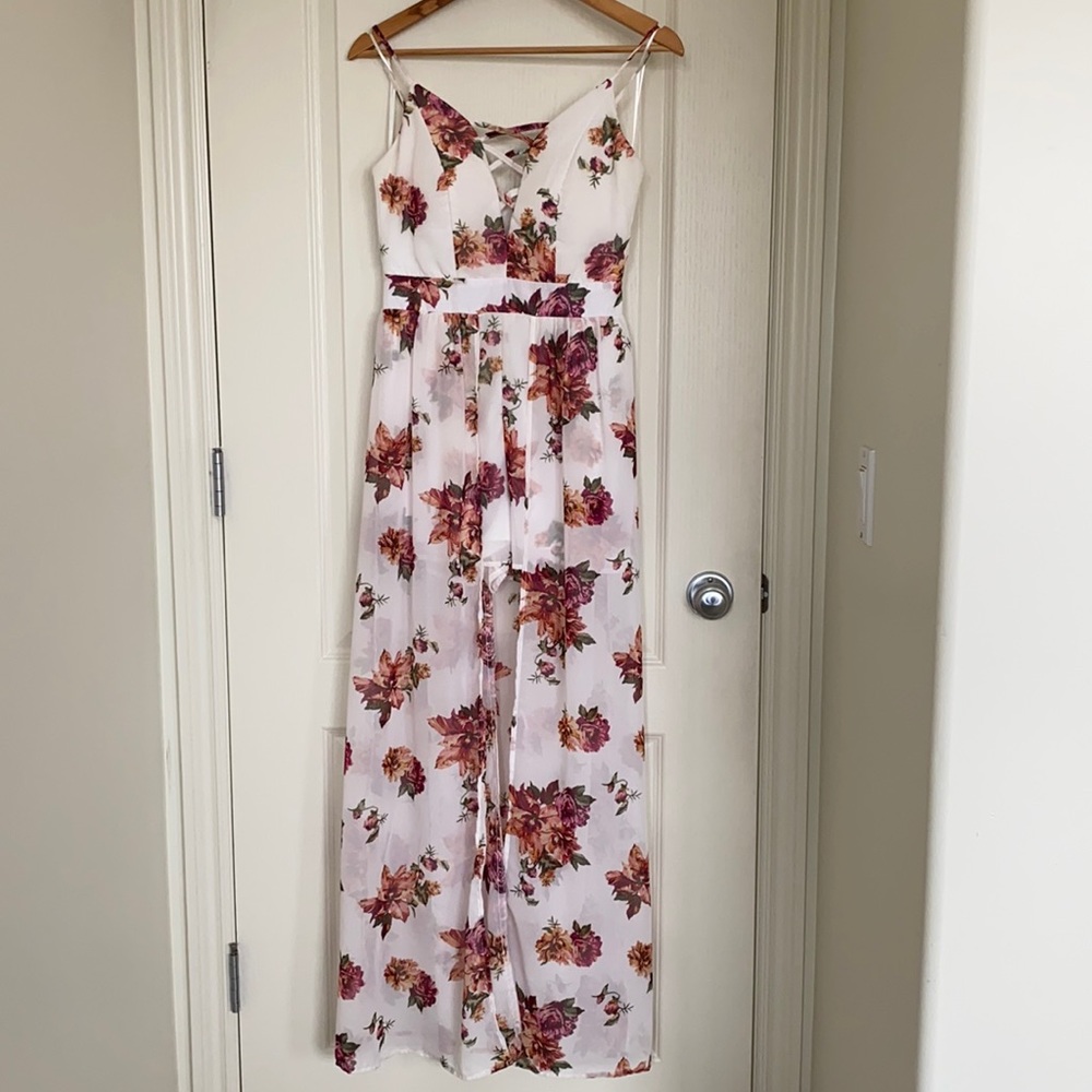 GORGEOUS summer romper with train/ hi-low dress 🌺
